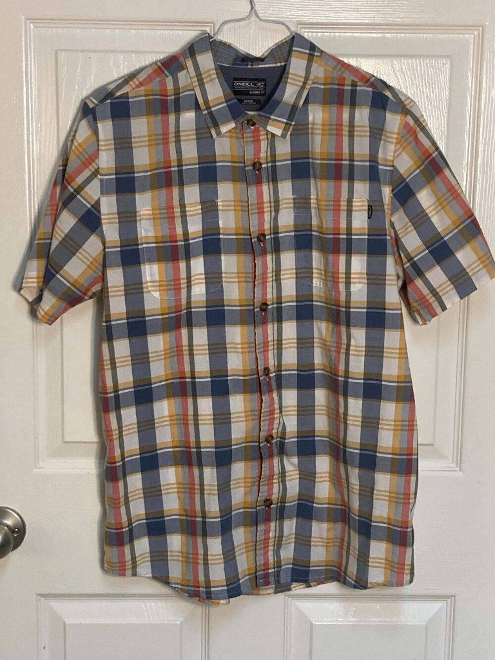 Men's dress shirt by O'neill classic fit short sleeve multi color sze medium
